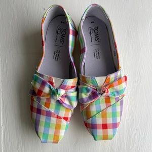 NWOT Toms Plaid Bow Slip Ons